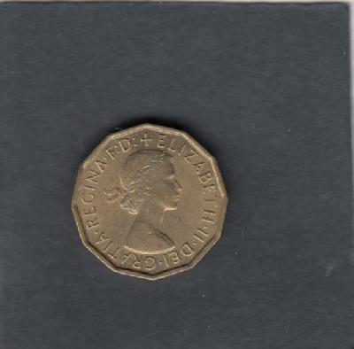 Beschrijving: 3 Pence ELIZABETH II